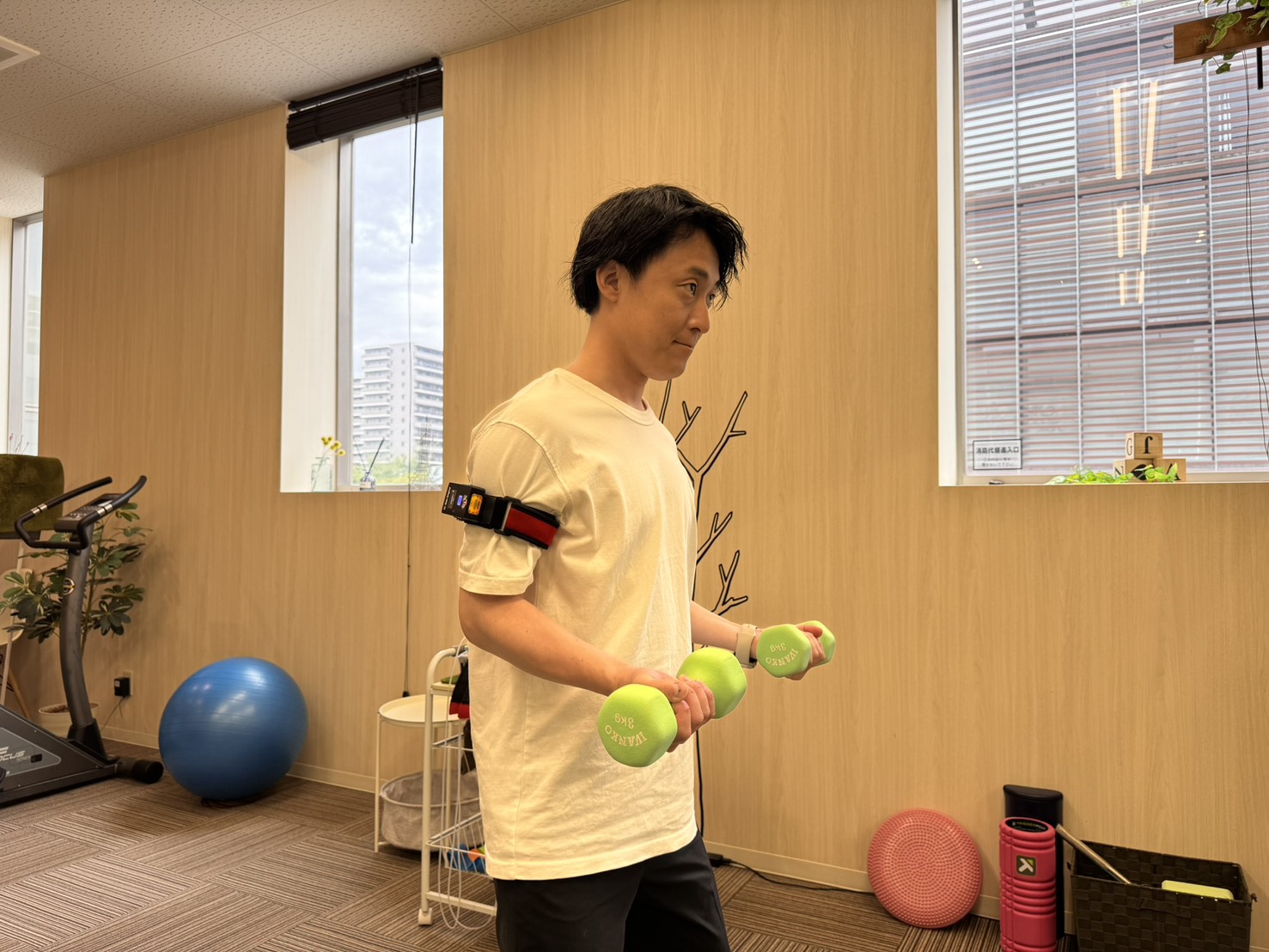 加圧トレーニング ダンベル 軽負荷 研究学園 パーソナルジム